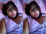 Sexy Desi Girl Shows Her Boobs